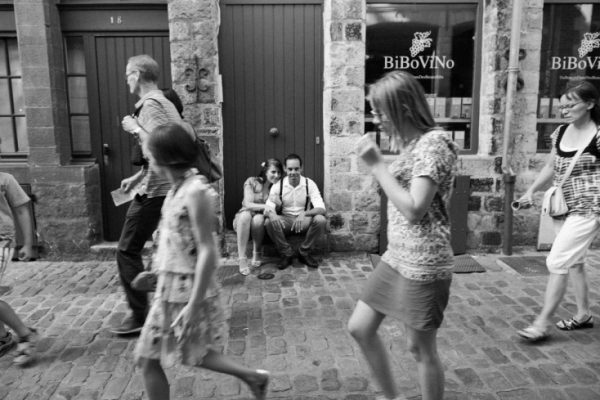 Seance-engagement-dans-le-vieux-Lille-Marine-Szczepaniak-Photographe-mariage-Nord-Pas-de-Calais-63(pp_w734_h489)